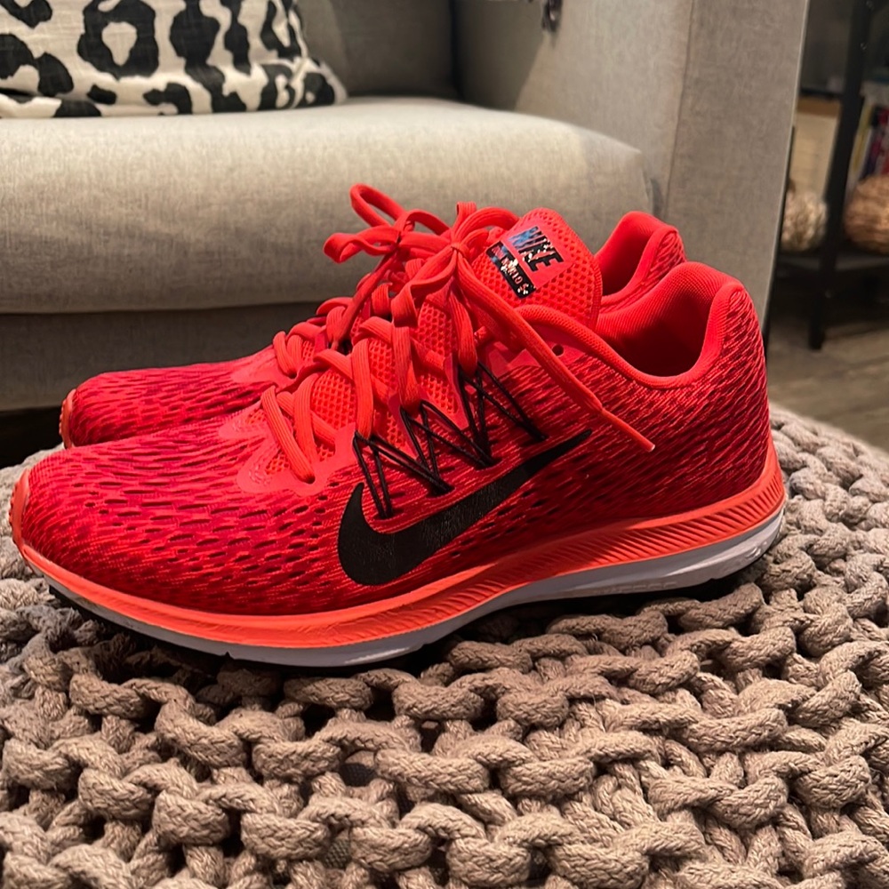 NIKE Winflo